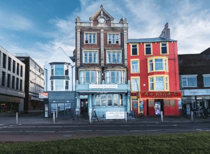 The Royal Bar & Shaker