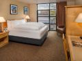 staypineapple-at-university-inn