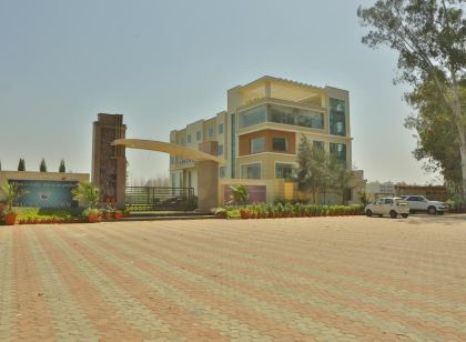 HOTEL PACIFIC GARDEN ROORKEE