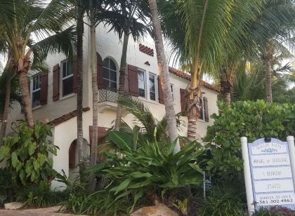 Downtown Whimsical Paradise Pool, Tiki Bar, 2 Blocks to Atlantic Ave Delray