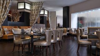 renaissance-orlando-airport-hotel