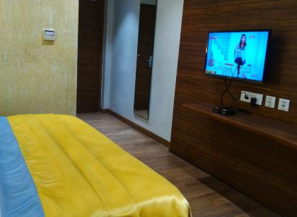 Kingston House Vibhuti Khand