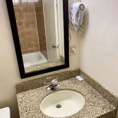 Standard Room, 1 Queen Bed (Non-Wheelchair Accessible) Standard Room, 1 Queen Bed (Non-Wheelchair Accessible) Super 5 Inn Promo Code