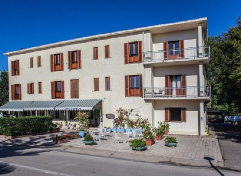 Hotel Sandalyon
