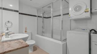 2br-stunning-views-cbd-pool-gym-netflix