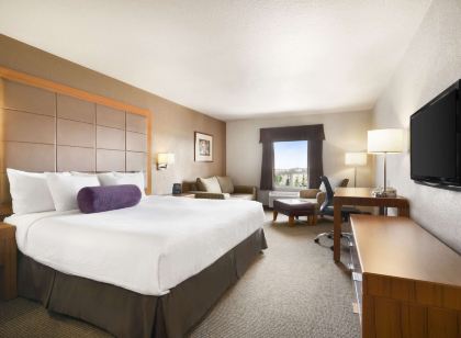 Days Inn by Wyndham Calgary Airport