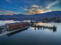 holiday-inn-hotel-and-suites-osoyoos-an-ihg-hotel