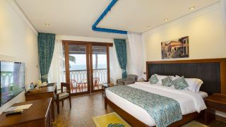 traveller-s-beach-hotel-and-club