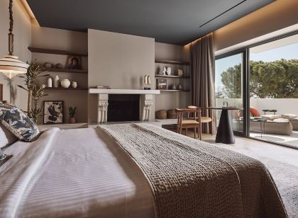 Cama Luxury Suites