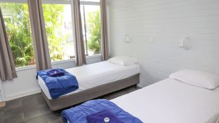 park-beach-hotel-motel