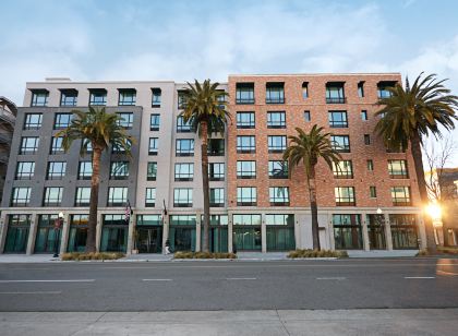 薩特薩克拉門託堡希爾頓啟繽精選飯店