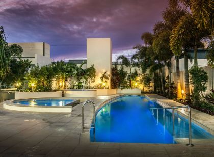 Monaco Apartments Caloundra