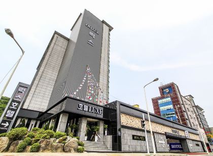 럭스호텔