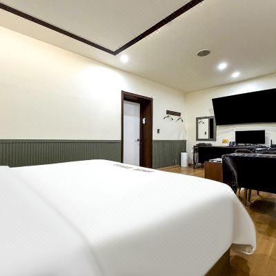 Deluxe Play&Joy Deluxe Play&Joy MGM Hotel Promo Code
