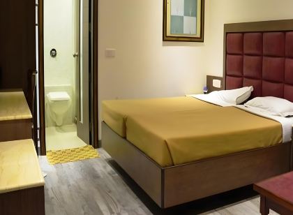 Hotel Melrose Inn - Near Railway Station , Aligarh