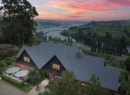 Lake Karapiro Lodge