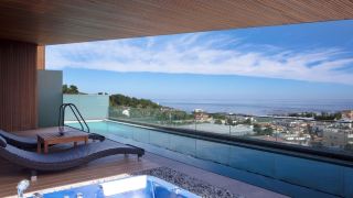 bayhill-pool-and-villa