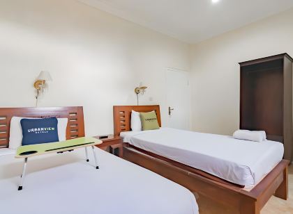 Urbanview Hotel Mon Bel Cibodas by RedDoorz