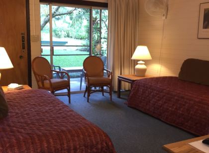 Dolphin Bay Hotel