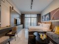 mag-318-luxury-studio-downtown-view