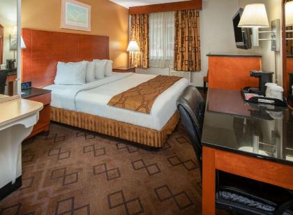 트래블로지 바이 윈덤 버뱅크-글렌데일