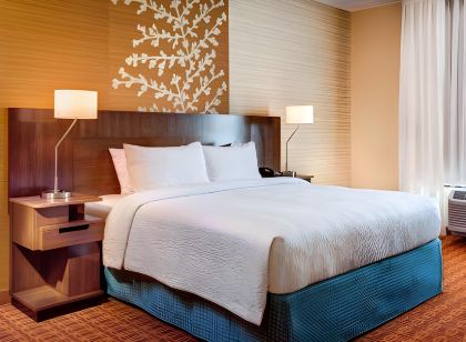Fairfield Inn & Suites Canton South