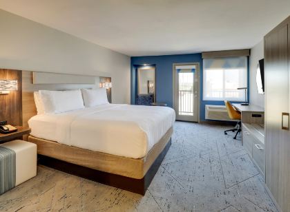 Holiday Inn Express & Suites Branson 76 Central