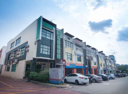 Putra One Avenue Hotel