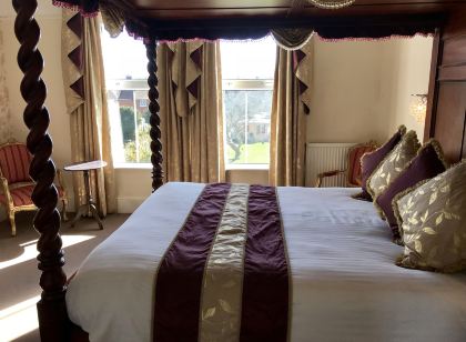 Canterbury Lodge