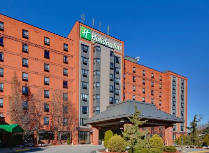 Holiday Inn & Suites Windsor (Ambassador Bridge) by IHG