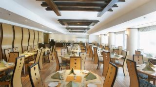 golden-tulip-deira-hotel