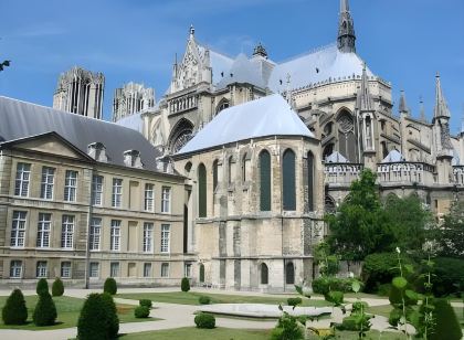 Brit Hotel Essentiel Reims Taissy