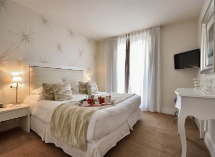 Hotel Renoir