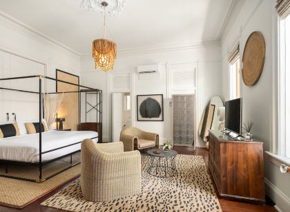 Marreros Guest Mansion - Adult Only