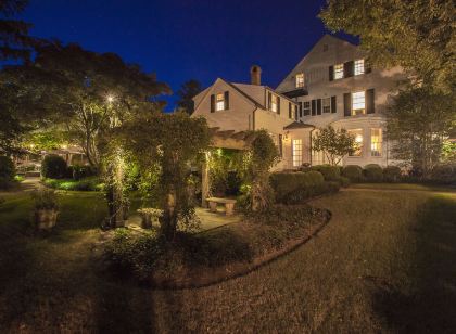 The 1770 House Restaurant & Inn