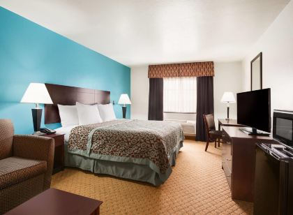 Days Inn & Suites by Wyndham Conroe North