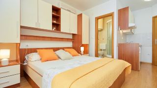 apartments-zelic-tucepi