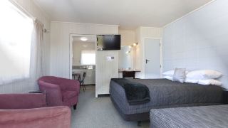 tudor-motor-lodge