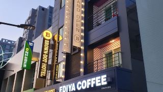 brown-dot-hotel