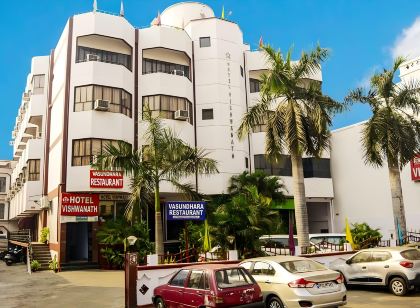 Metro Regency - Near Lucknow Junction