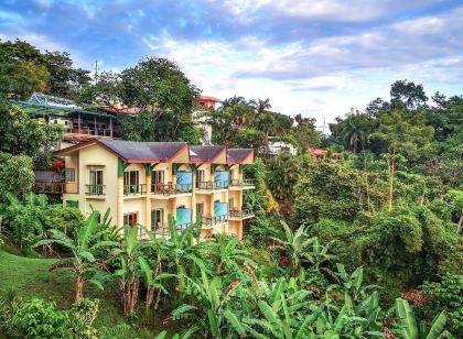 Si Como No Resort & Wildlife Refuge