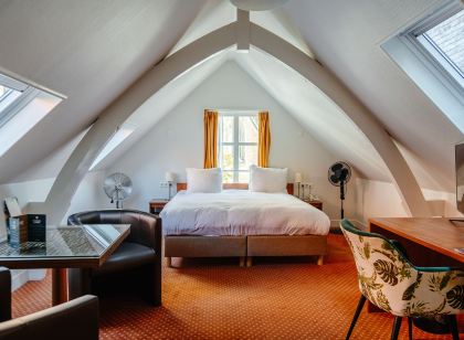 Ambassador City Centre Hotel