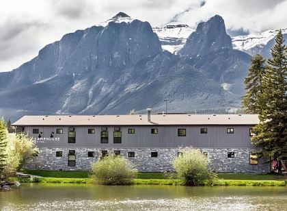 Lamphouse by Basecamp