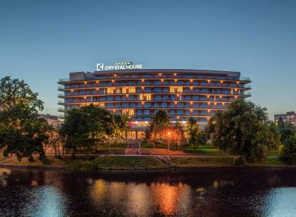 Crystal House Suite Hotel & Spa