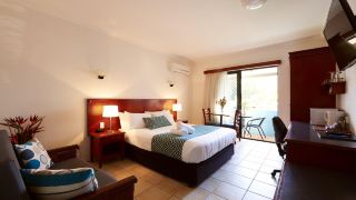 coffee-house-apartment-motel