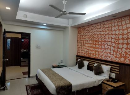 Hotel Aditya & Restaurant