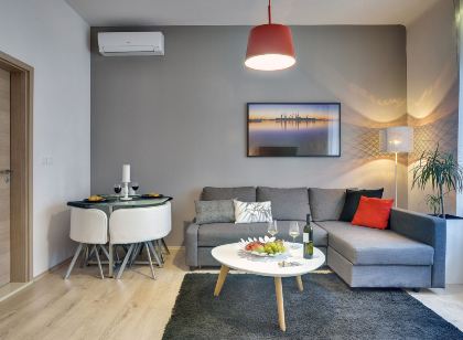 D&A Center Apartments with Free Parking