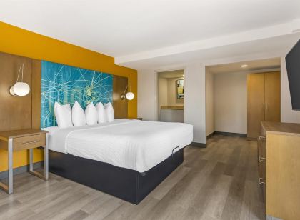 Best Western Plus Raleigh Crabtree Valley Hotel