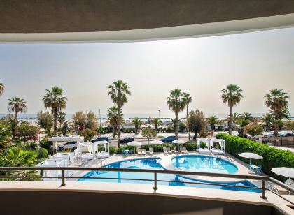 International Hotel & Suite