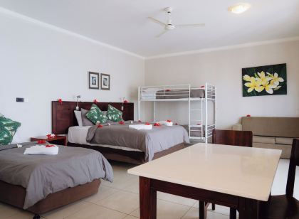 Smugglers Cove Beach Resort & Hotel